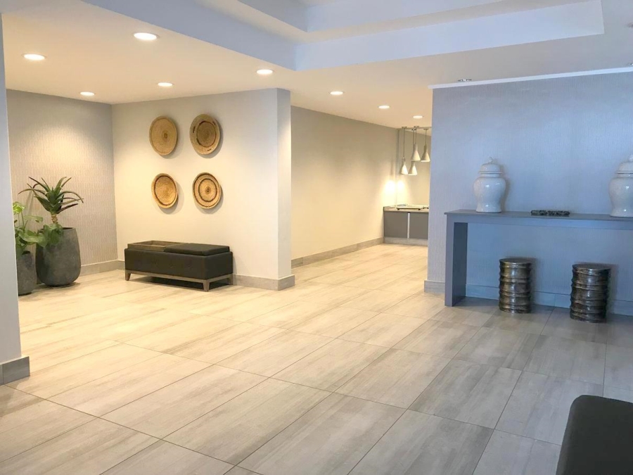 To Let 2 Bedroom Property for Rent in Sea Point Western Cape